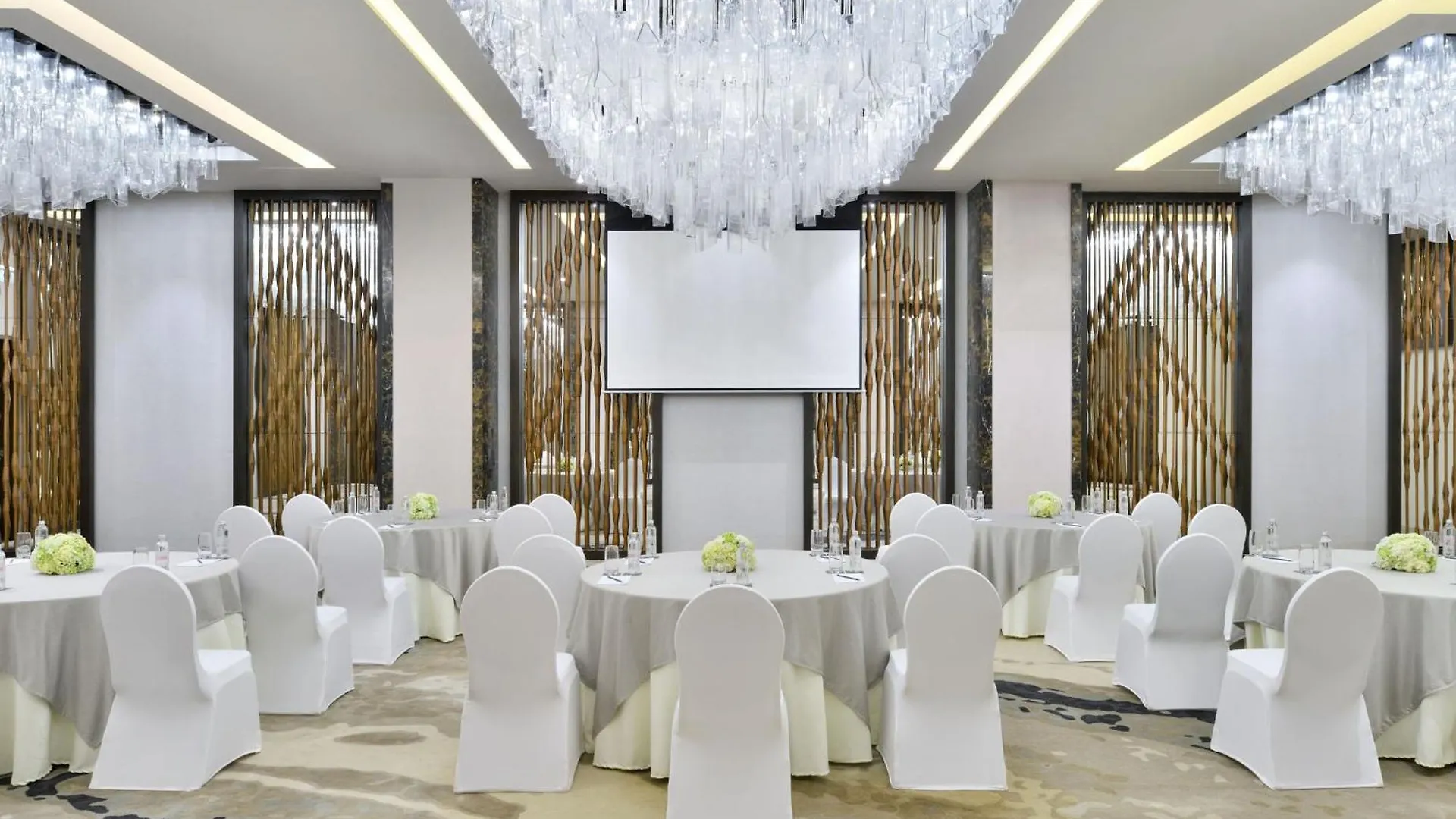 Sheraton Colombo Hotel 5*,  Sri Lanka